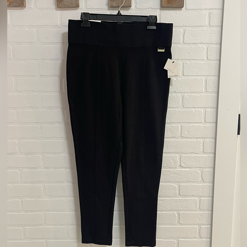 Calvin Klein women’s size large black leggings.